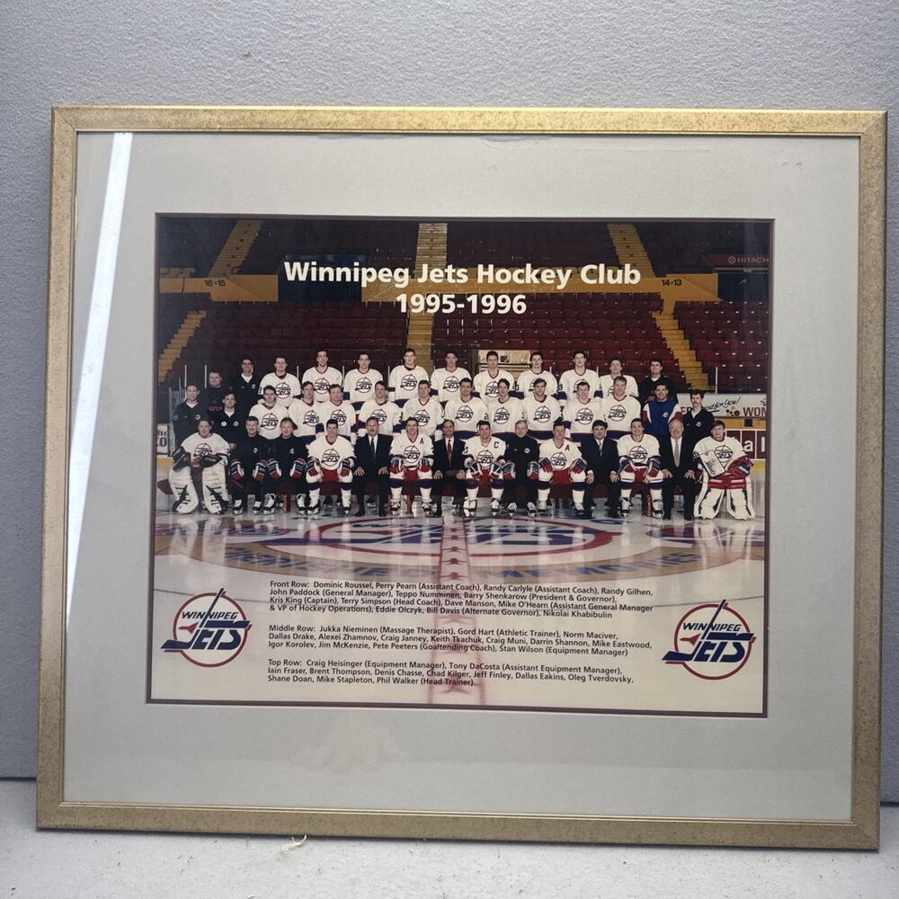 Winnipeg Jets 1995-96 Final Season NHL Team Photo Framed Vintage Hockey
